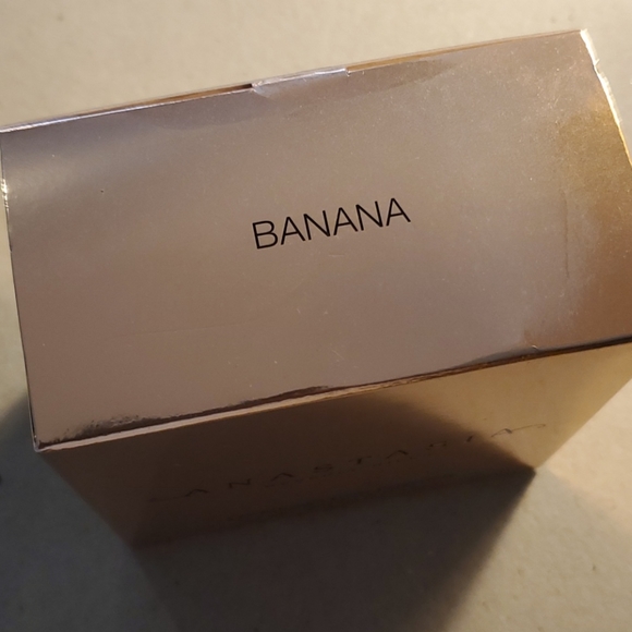 Loose setting powder- 🍌 - Picture 3 of 5